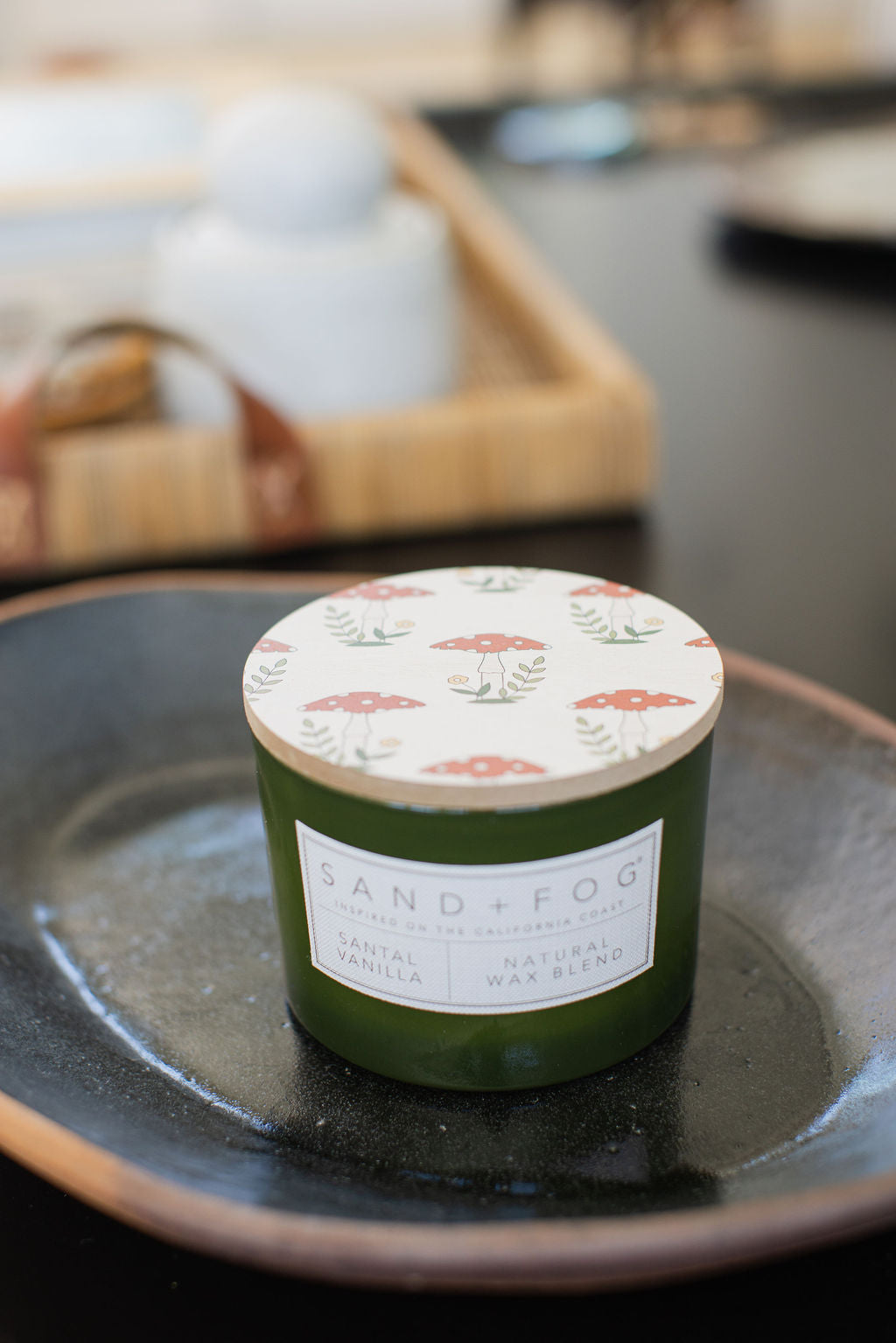 Premium Santal Vanilla 12 oz scented candle