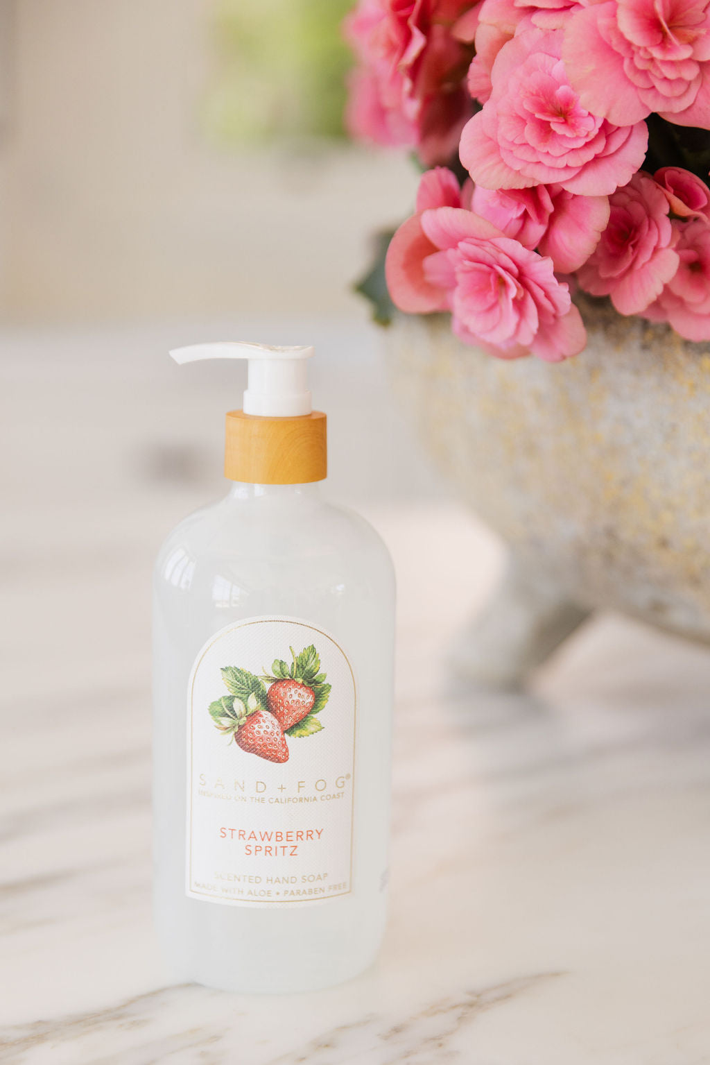 Premium Strawberry Spritz 15.7oz Liquid Hand Soap