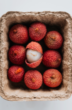 Premium Lychee & Currant 12 oz scented candle