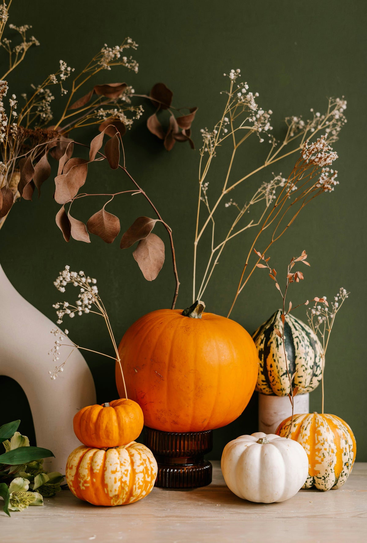 Premium Sand + Paws Pumpkin & Eucalyptus 12 oz scented candle